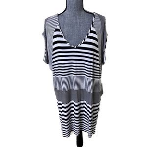 NWT Kenneth Cole Swimsuit Coverup